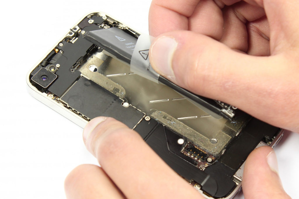 Remplacer batterie iPhone 4 / 4S