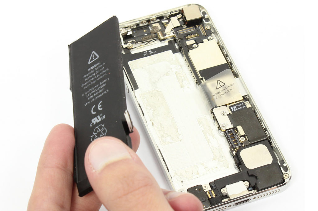 Retrait de la batterie de l'iPhone 5