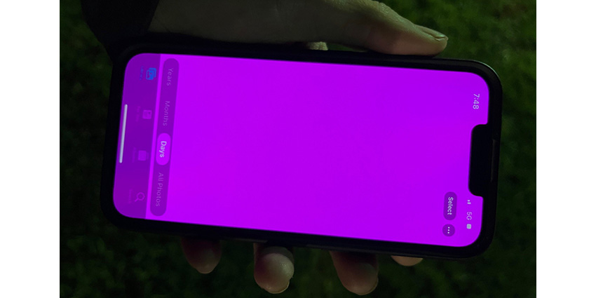 Ecran iPhone 13 devient rose !