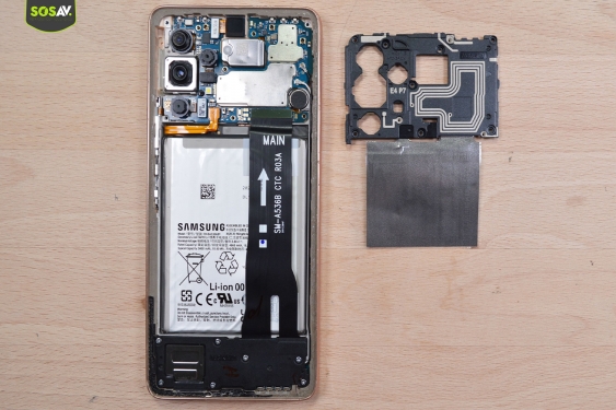 Guide photos remplacement connecteur de charge Galaxy A53 (Etape 4 - image 3)