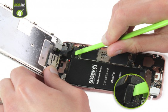 Guide photos remplacement connecteur de charge, prise jack et micro iPhone 6S (Etape 11 - image 1)