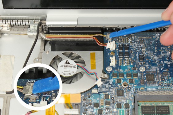 Guide photos remplacement ventilateur gauche Macbook Pro 17"  Modèles A1151, A1212, 1229 & A1261 (Etape 43 - image 1)