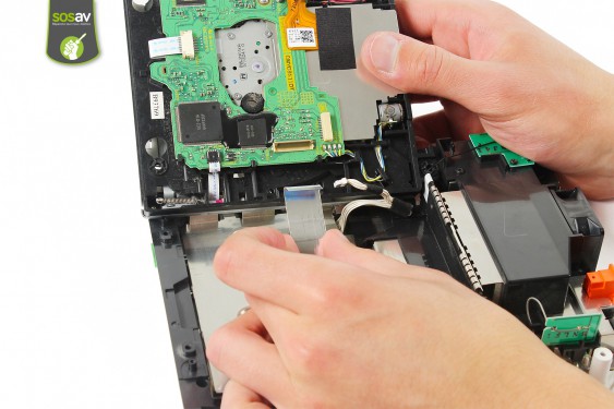 Guide photos remplacement câble d'alimentation du lecteur dvd Nintendo Wii (Etape 16 - image 2)