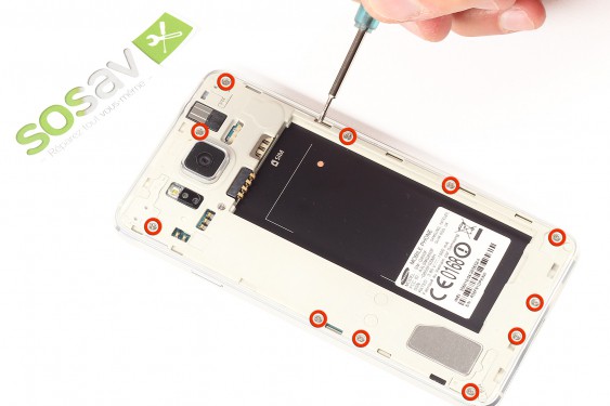 Guide photos remplacement connecteur de charge Samsung Galaxy Alpha (Etape 5 - image 1)