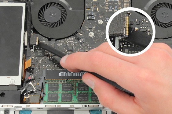 Guide photos remplacement radiateur du processeur et de la carte graphique MacBook Pro 15" Fin 2008 - Début 2009 (Modèle A1286 - EMC 2255) (Etape 19 - image 3)