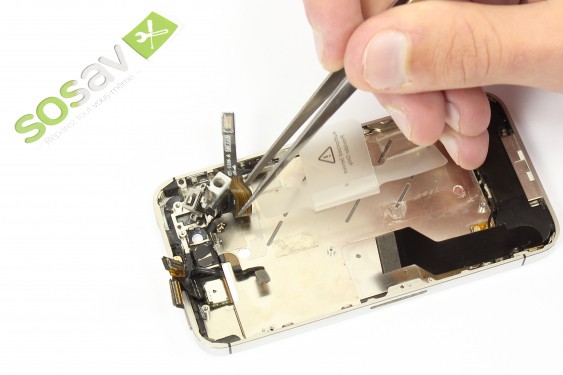Guide photos remplacement bouton vibreur iPhone 4S (Etape 40 - image 1)
