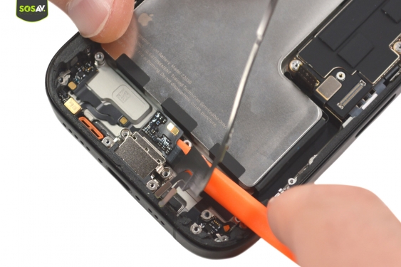 Guide photos remplacement connecteur de charge iPhone 16 Pro (Etape 11 - image 4)