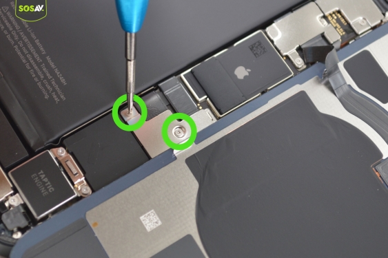 Guide photos remplacement connecteur de charge iPhone 16e (Etape 4 - image 1)