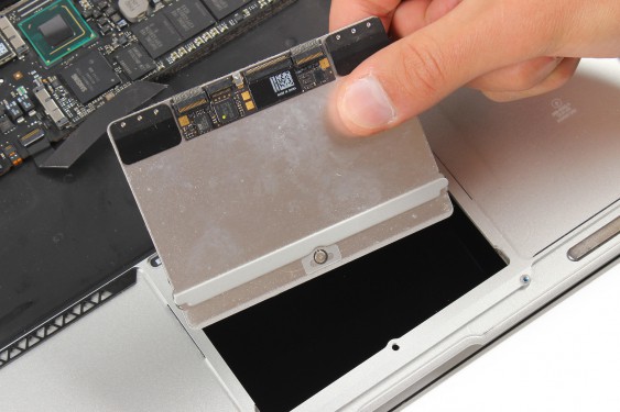 Guide photos remplacement trackpad Macbook Air 13" mi-2011 EMC2469 (A1369) (Etape 15 - image 4)