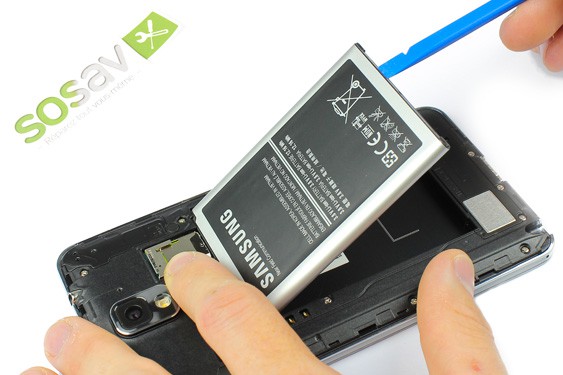 Guide photos remplacement prise jack + haut-parleur interne (Etape 3 - image 2)