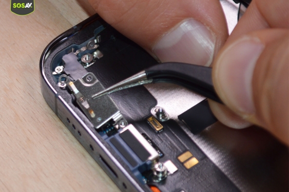 Guide photos remplacement connecteur de charge iPhone 13 Pro (Etape 13 - image 3)