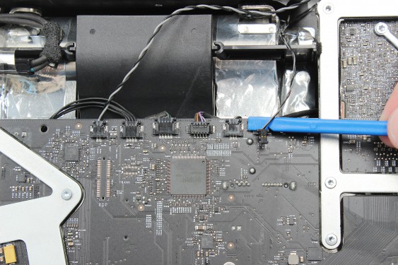 Guide photos remplacement ventilateur du disque dur iMac 27" fin 2009 (EMC 2309 et 2374) (Etape 51 - image 3)