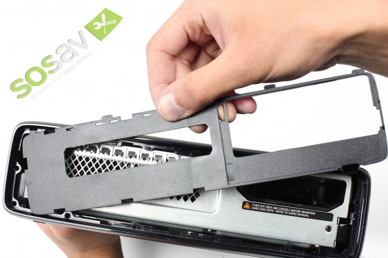 Guide photos remplacement câble de liaison du disque dur Xbox 360 S (Etape 8 - image 2)
