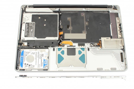 Guide photos remplacement récepteur infrarouge / support bas du disque dur MacBook Pro 15" Fin 2008 - Début 2009 (Modèle A1286 - EMC 2255) (Etape 33 - image 1)