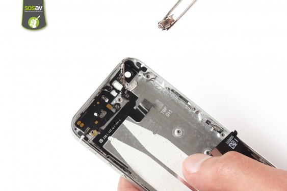 Guide photos remplacement nappe power, vibreur & volume iPhone 5S (Etape 32 - image 3)