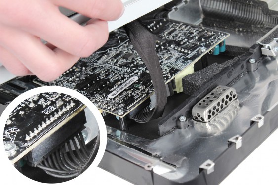 Guide photos remplacement alimentation iMac 24" mi-2007 & début 2008 (EMC 2134 et 2211) (Etape 18 - image 1)