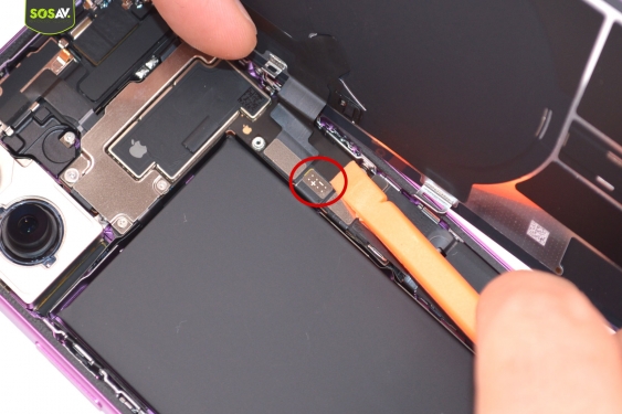 Guide photos remplacement batterie iPhone 16 (Etape 4 - image 3)