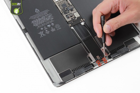 Guide photos remplacement châssis complet iPad Pro 12,9" (2015) (Etape 58 - image 1)