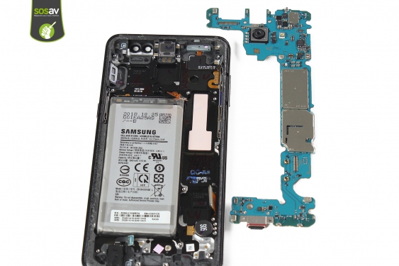 Guide photos remplacement caméra arrière / carte mère Galaxy A8 (2018) (Etape 26 - image 1)