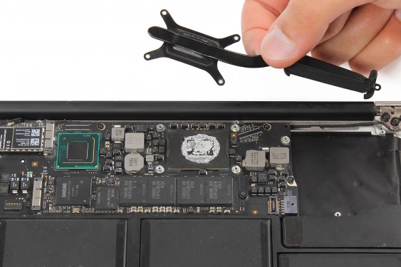 Guide photos remplacement radiateur Macbook Air 13" mi-2011 EMC2469 (A1369) (Etape 18 - image 2)