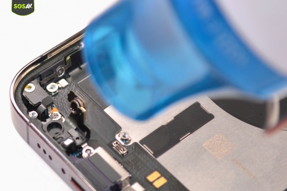 Guide photos remplacement connecteur de charge iPhone 14 Pro / 14 Pro Max (Etape 14 - image 3)
