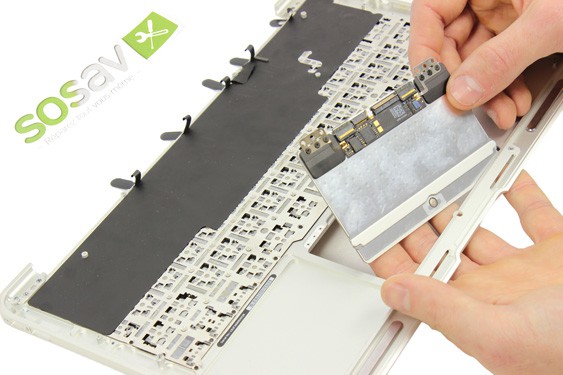 Guide photos remplacement clavier MacBook Air 11" Fin 2010 (EMC 2393) (Etape 61 - image 3)