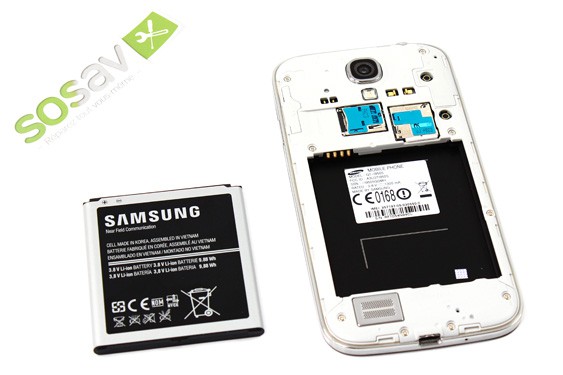 Guide photos remplacement lecteur sim + carte micro sd Samsung Galaxy S4 (Etape 3 - image 4)
