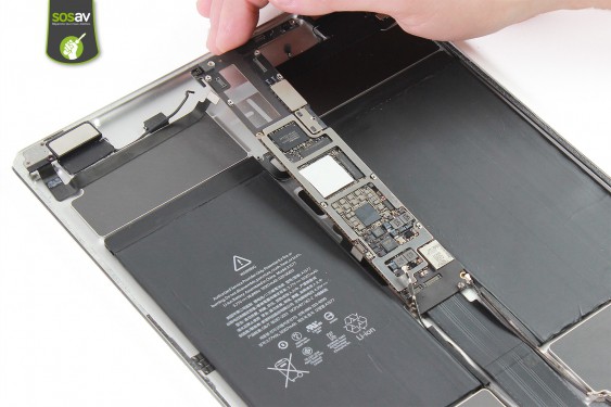 Guide photos remplacement carte mère iPad Pro 12,9" (2015) (Etape 29 - image 2)