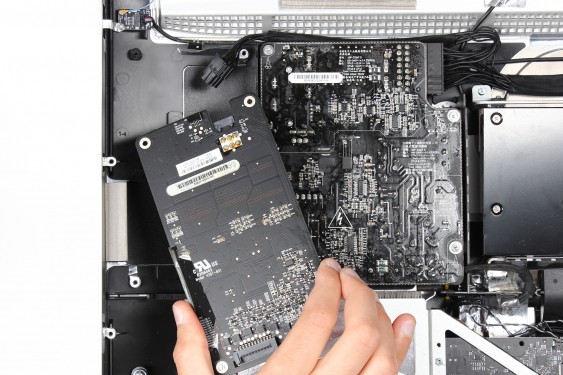 Guide photos remplacement carte d'alimentation du rétro-éclairage de l'écran lcd iMac 27" fin 2009 (EMC 2309 et 2374) (Etape 19 - image 2)