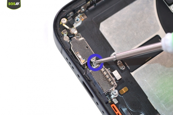 Guide photos remplacement connecteur de charge iPhone 15 Pro (Etape 19 - image 1)