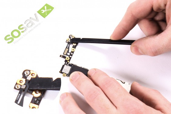 Guide photos remplacement câble d'interconnexion wifi et bluetooth iPhone 6 (Etape 23 - image 1)