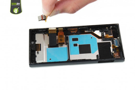 Guide photos remplacement connecteur de charge Xperia X Compact (Etape 28 - image 3)