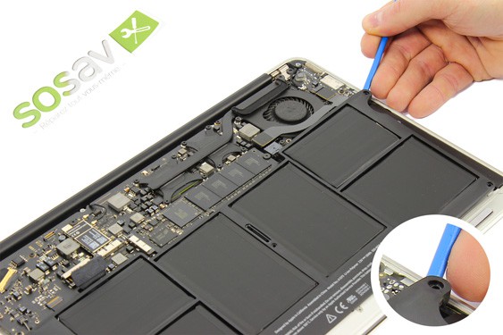 Guide photos remplacement batterie MacBook Air 11" Fin 2010 (EMC 2393) (Etape 8 - image 2)