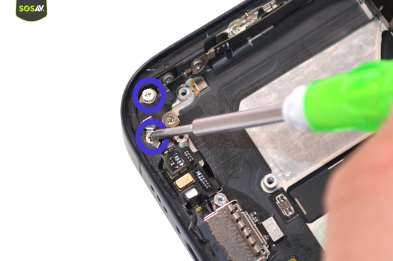 Guide photos remplacement connecteur de charge iPhone 15 Pro (Etape 21 - image 1)