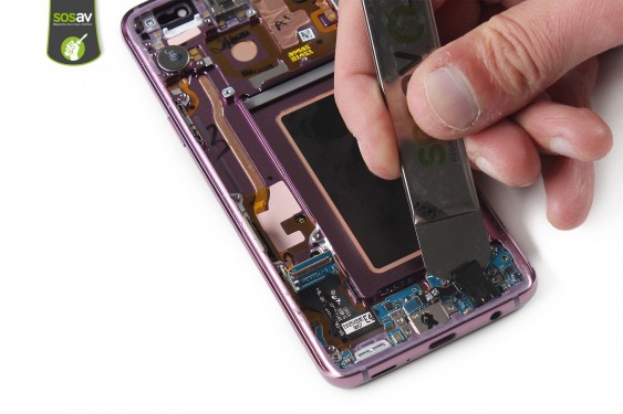 Guide photos remplacement connecteur de charge Galaxy S9 (Etape 31 - image 2)