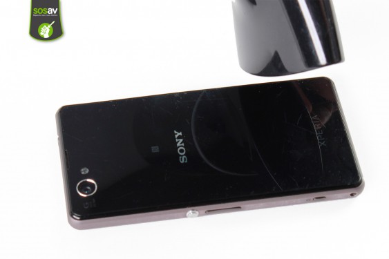 Guide photos remplacement caméra arrière Xperia Z1 Compact (Etape 6 - image 2)