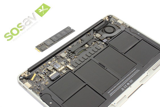 Guide photos remplacement disque ssd MacBook Air 11" Fin 2010 (EMC 2393) (Etape 7 - image 1)