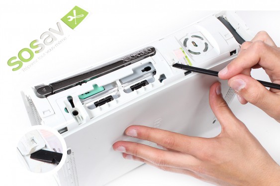 Guide photos remplacement bouton d'éjection du lecteur dvd Xbox 360 (Etape 14 - image 2)