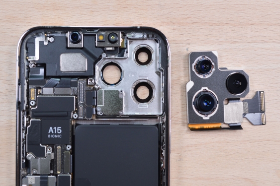 Guide photos remplacement caméras arrière iPhone 13 Pro Max (Etape 8 - image 3)