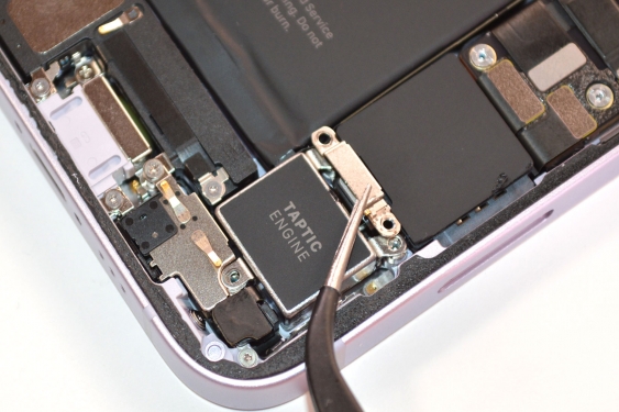 Guide photos remplacement connecteur de charge iPhone 14 (Etape 6 - image 2)