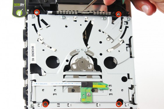 Guide photos remplacement câble d'alimentation du lecteur dvd Nintendo Wii (Etape 14 - image 1)