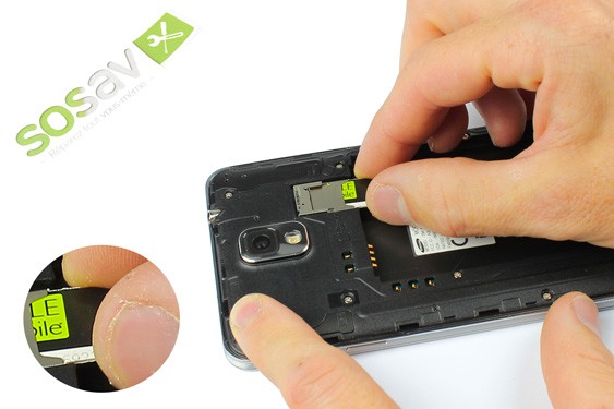 Guide photos remplacement prise jack + haut-parleur interne (Etape 4 - image 3)