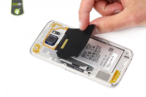 Guide photos remplacement nappe nfc / chargeur à induction Samsung Galaxy S6 (Etape 6 - image 3)