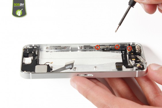 Guide photos remplacement nappe power, vibreur & volume iPhone 5S (Etape 29 - image 1)