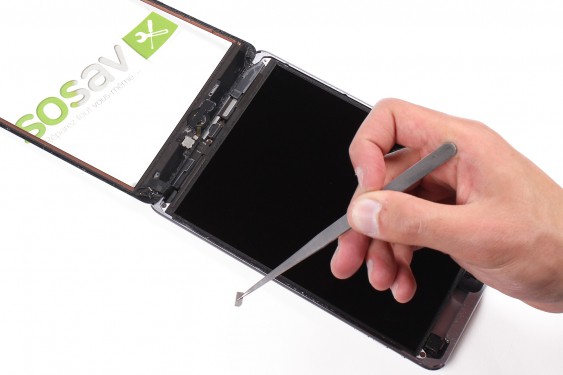 Guide photos remplacement vitre tactile et bouton home iPad Mini 3 WIFi (Etape 7 - image 4)