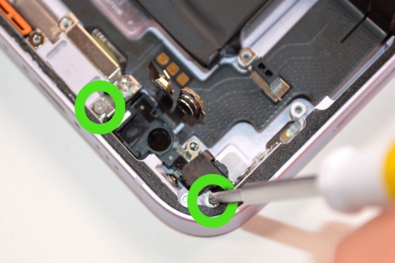 Guide photos remplacement connecteur de charge iPhone 14 (Etape 11 - image 4)