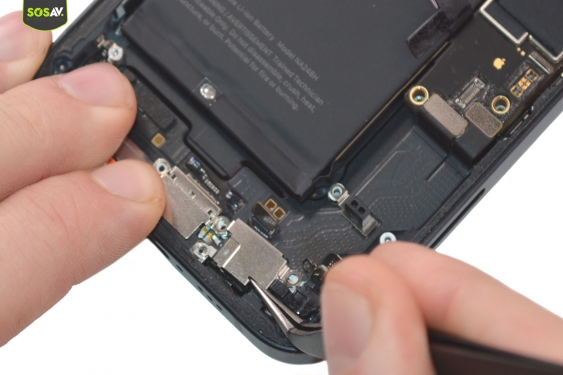 Guide photos remplacement connecteur de charge iPhone 16e (Etape 9 - image 3)