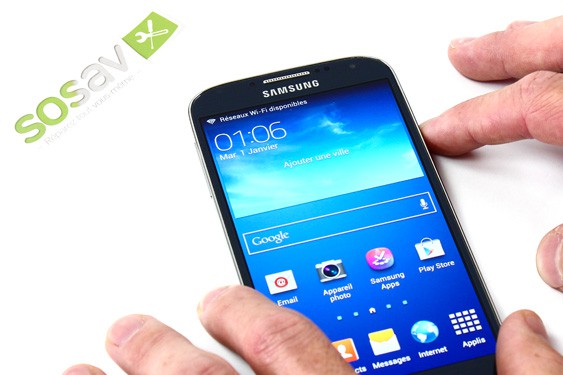 Guide photos remplacement haut parleur externe Samsung Galaxy S4 (Etape 1 - image 1)