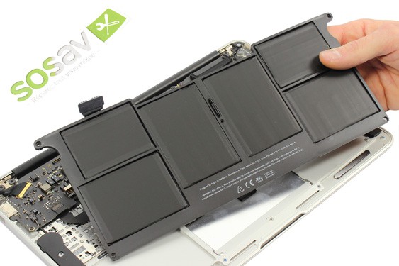 Guide photos remplacement batterie MacBook Air 11" Fin 2010 (EMC 2393) (Etape 9 - image 1)