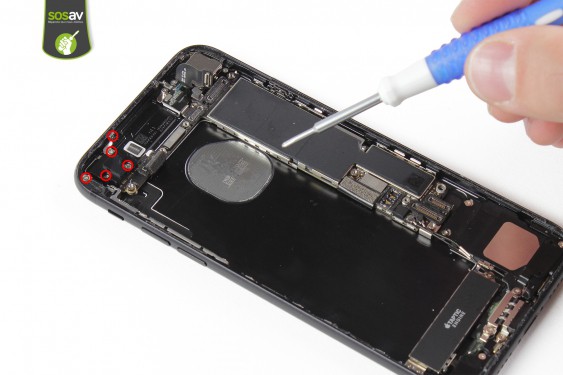 Guide photos remplacement nappe power, vibreur, volume, flash et micro externe iPhone 7 (Etape 24 - image 1)